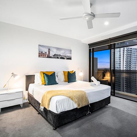Circle On Cavill - Self Contained & Privately Managed Apartments - Wow Stay غولد كوست المظهر الخارجي الصورة