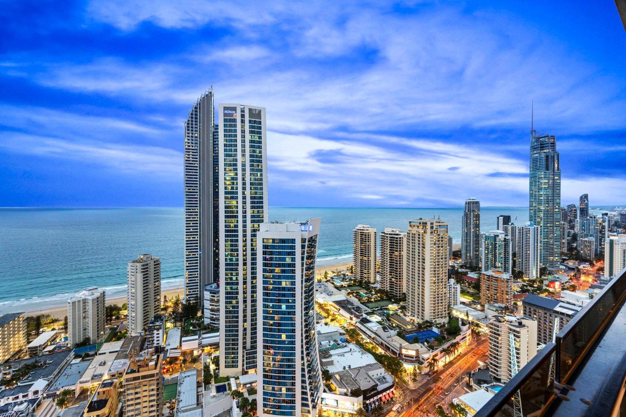 Circle On Cavill - Self Contained & Privately Managed Apartments - Wow Stay غولد كوست المظهر الخارجي الصورة