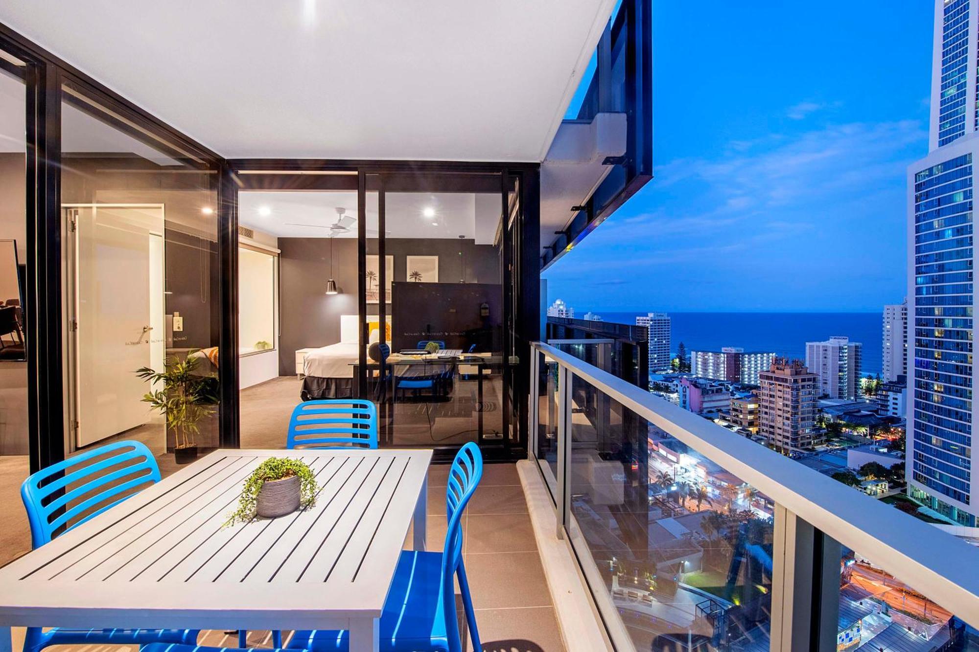 Circle On Cavill - Self Contained & Privately Managed Apartments - Wow Stay غولد كوست المظهر الخارجي الصورة