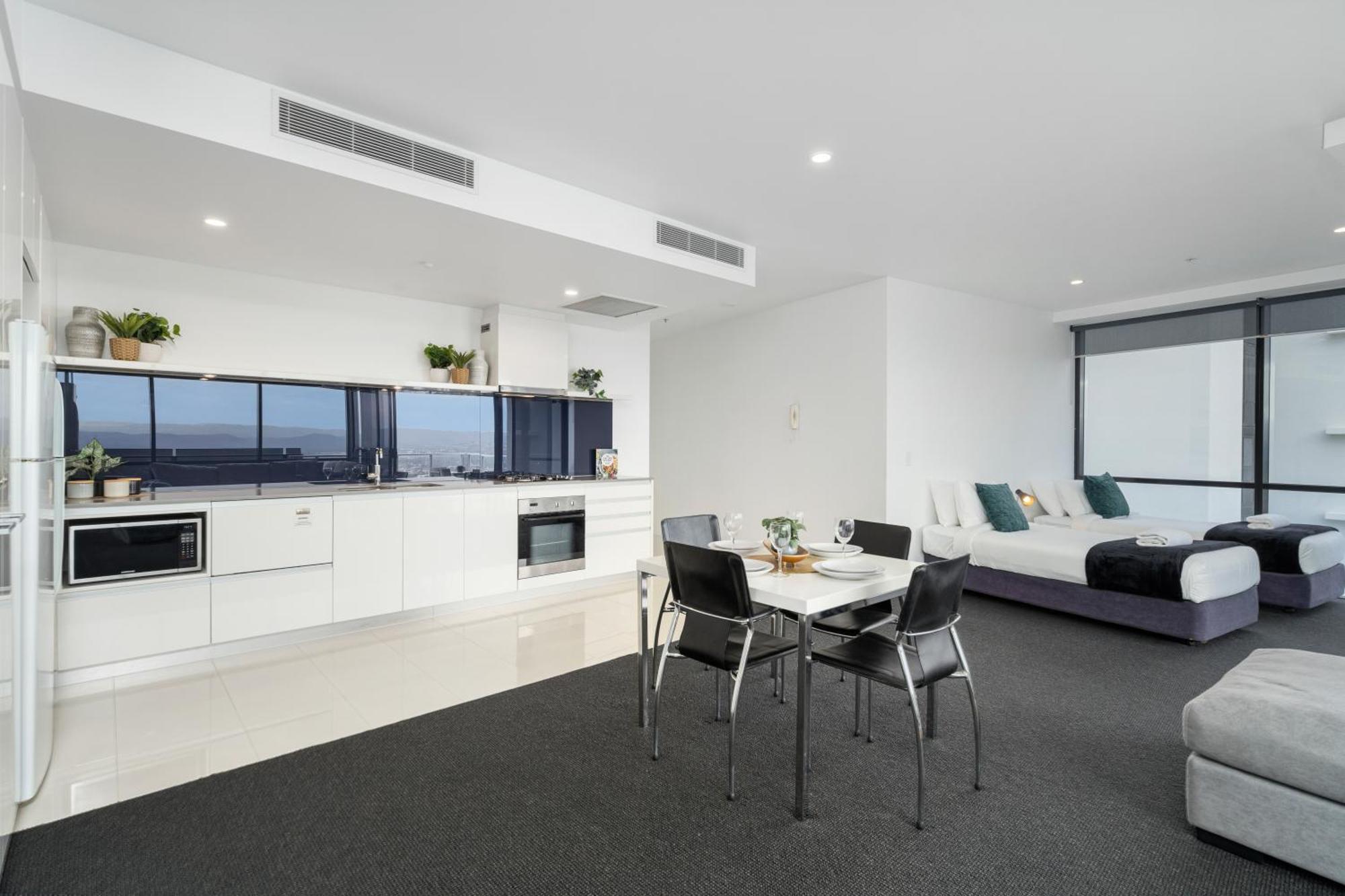 Circle On Cavill - Self Contained & Privately Managed Apartments - Wow Stay غولد كوست المظهر الخارجي الصورة