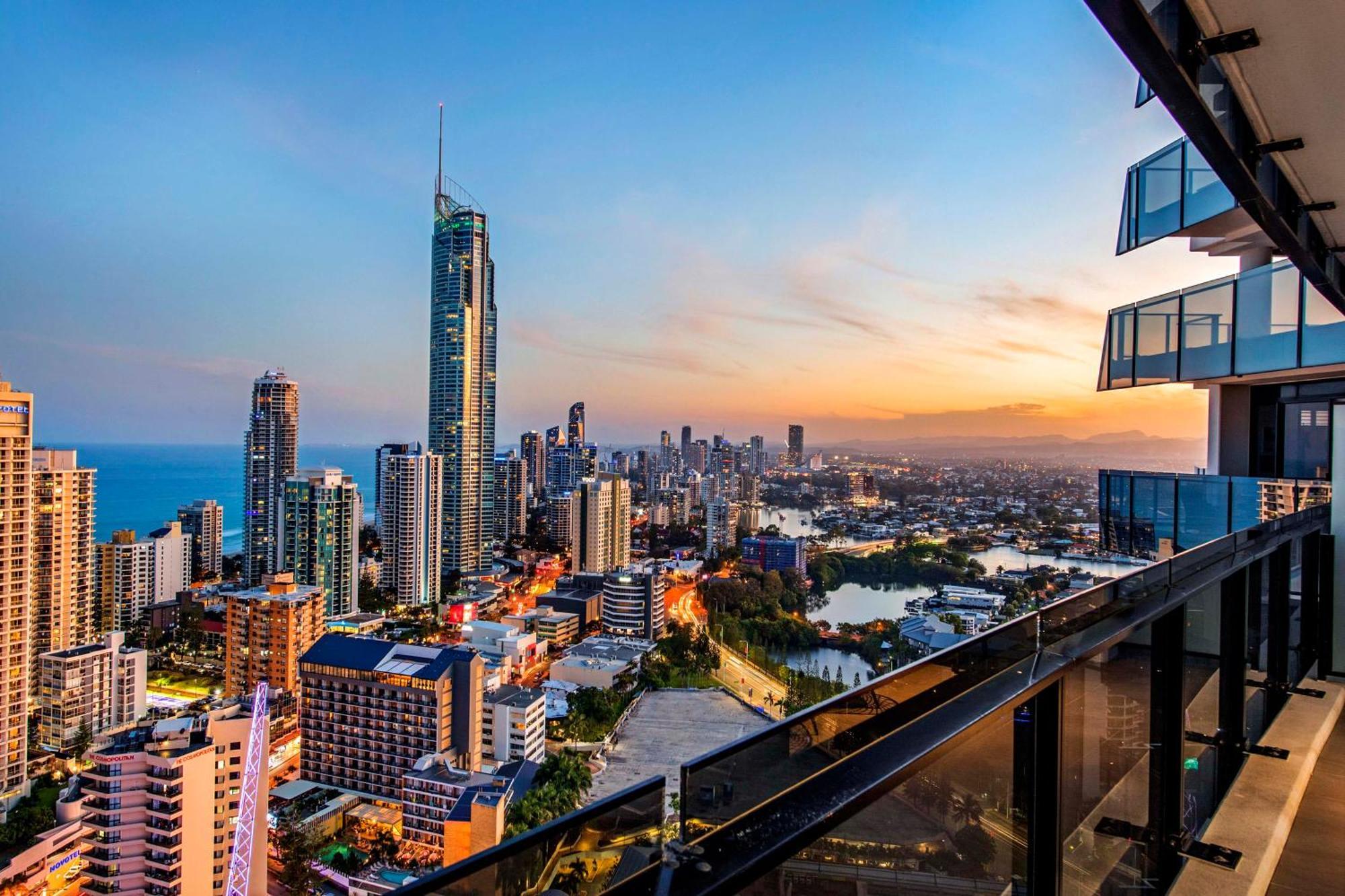 Circle On Cavill - Self Contained & Privately Managed Apartments - Wow Stay غولد كوست المظهر الخارجي الصورة